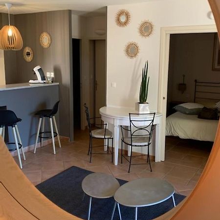Appartement Cosy Avec Climatisation Reversible Golf De Saumane ภายนอก รูปภาพ
