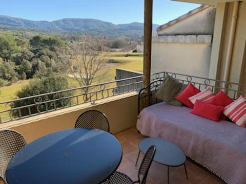 Appartement Cosy Avec Climatisation Reversible Golf De Saumane ภายนอก รูปภาพ