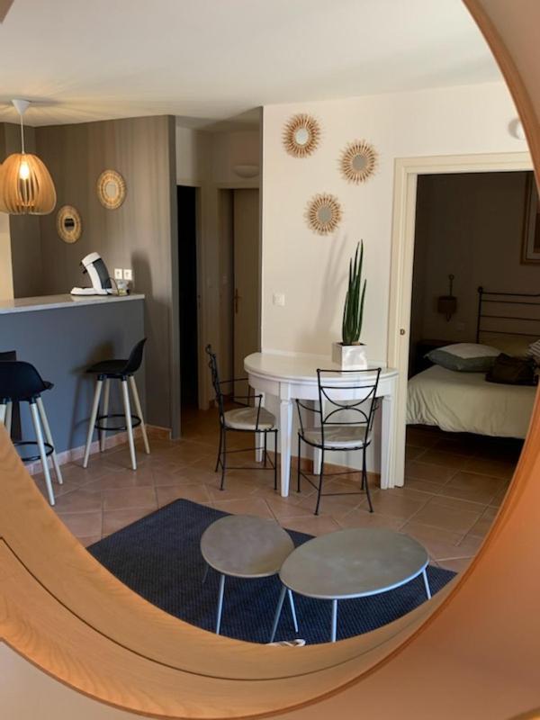 Appartement Cosy Avec Climatisation Reversible Golf De Saumane ภายนอก รูปภาพ