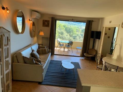 Appartement Cosy Avec Climatisation Reversible Golf De Saumane ภายนอก รูปภาพ